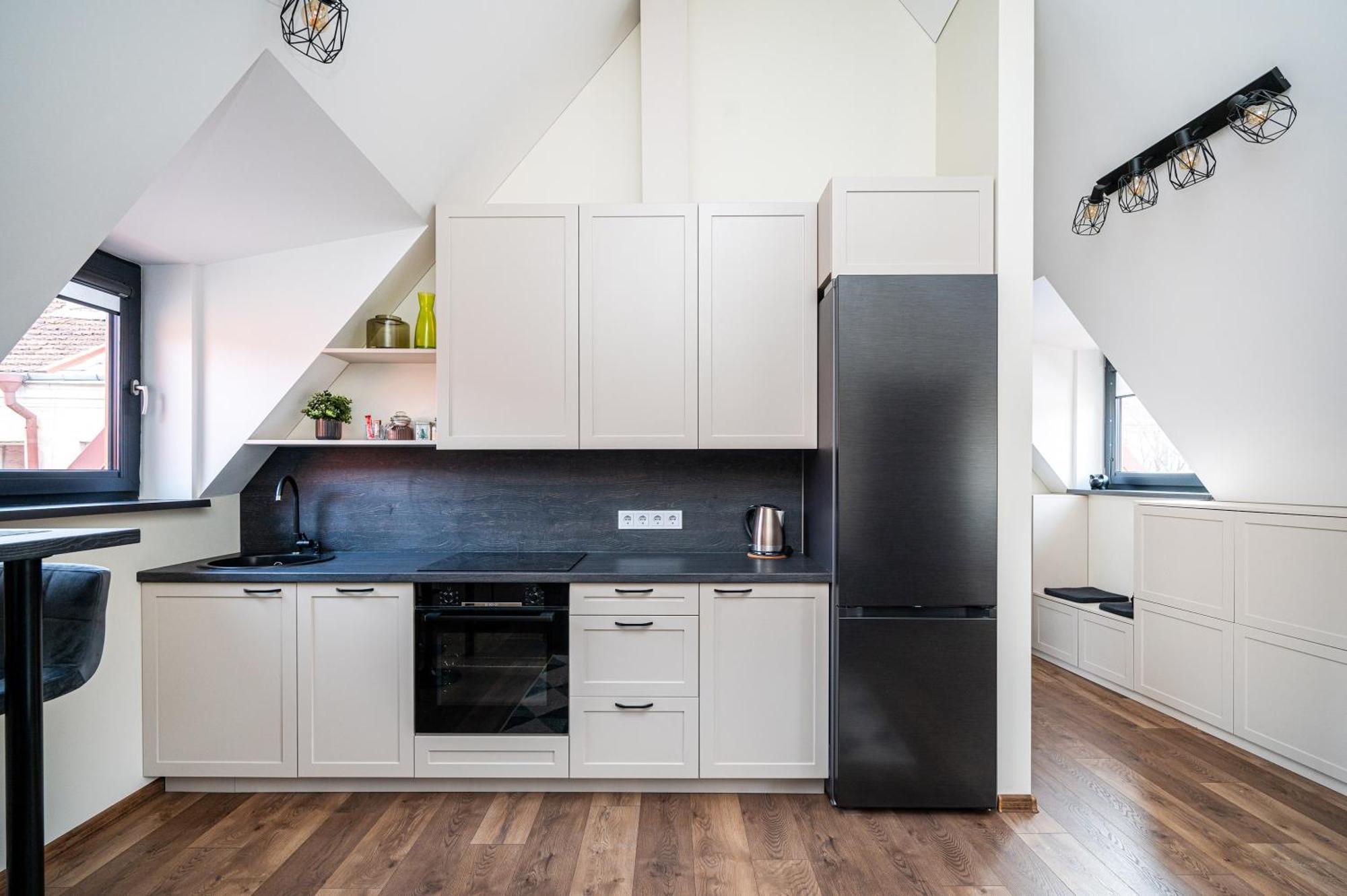 Cozy Attic Self Check In Апартаменты *