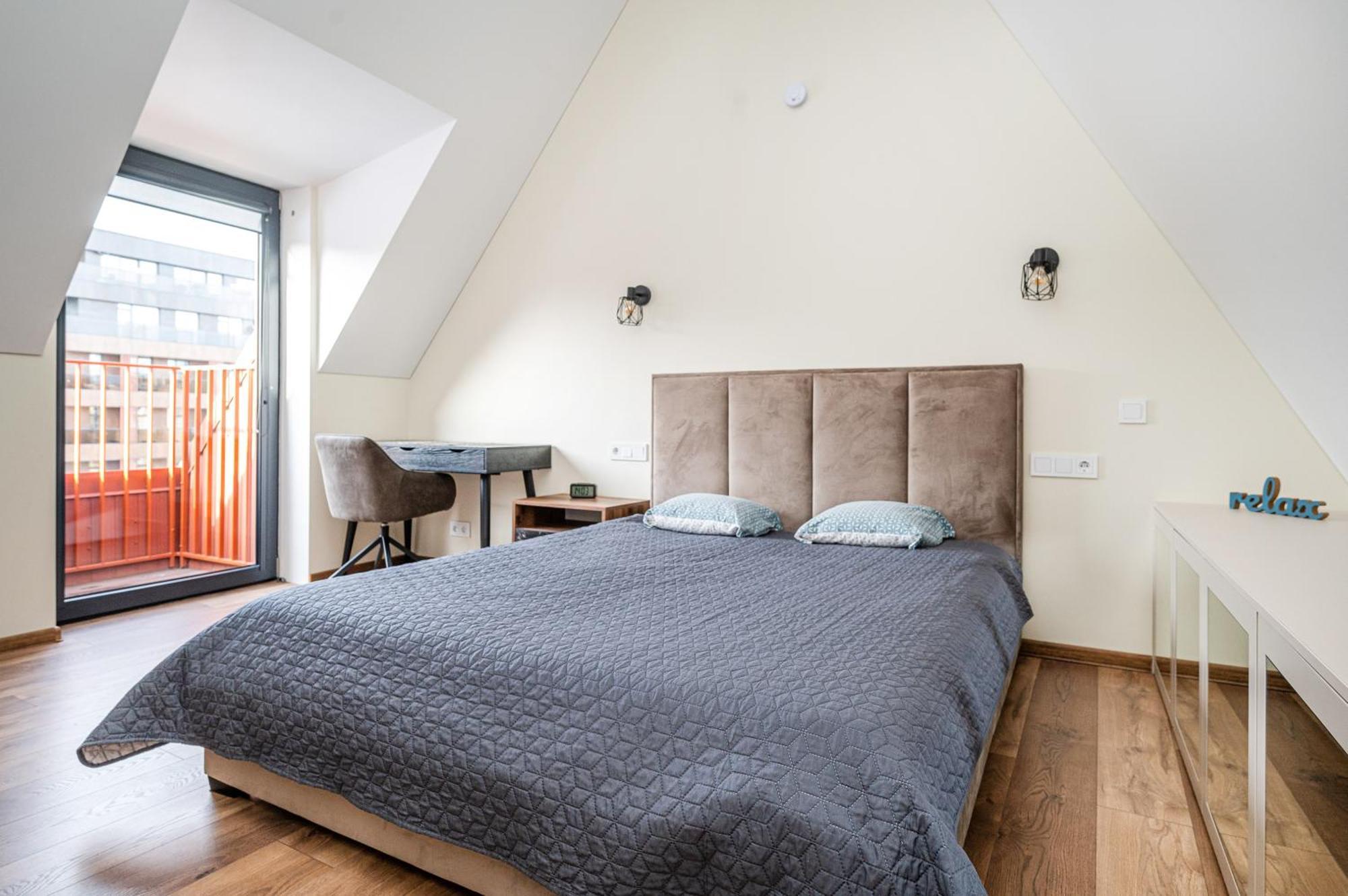 Íbúð Cozy Attic Self Check In *