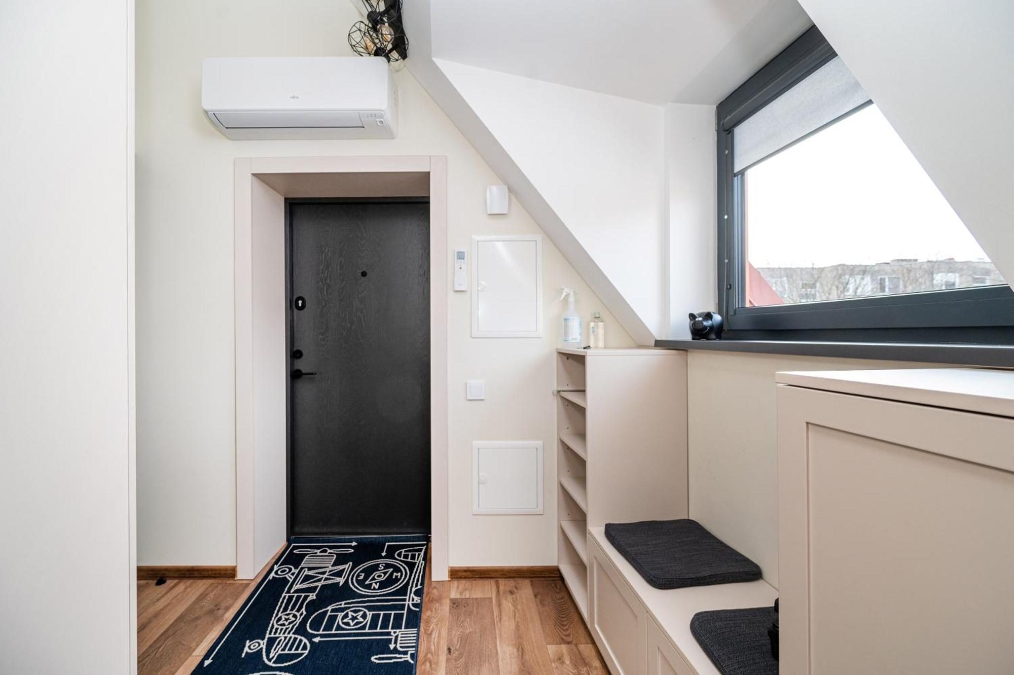 Cozy Attic Self Check In Íbúð Vilnius